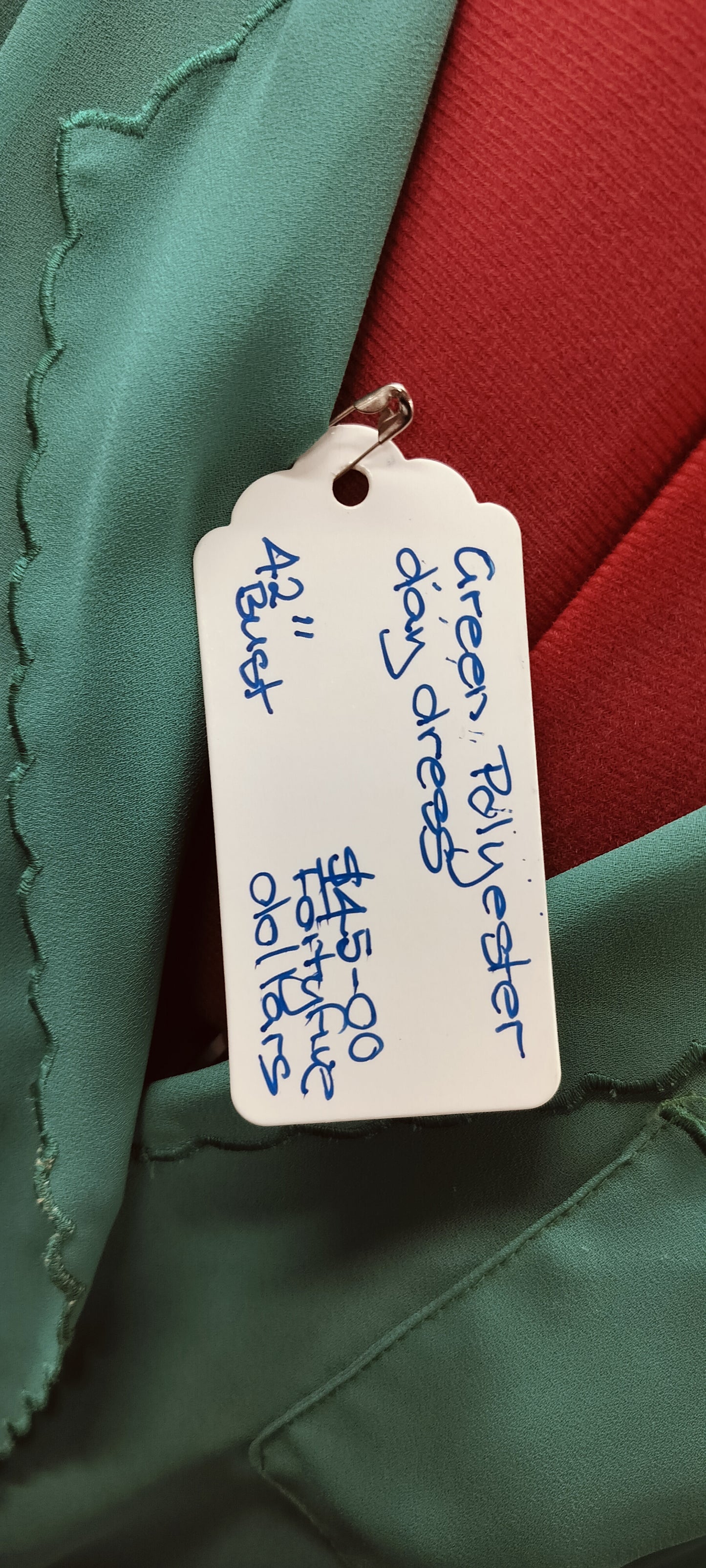 Green Polyester day dress,42 bust size.