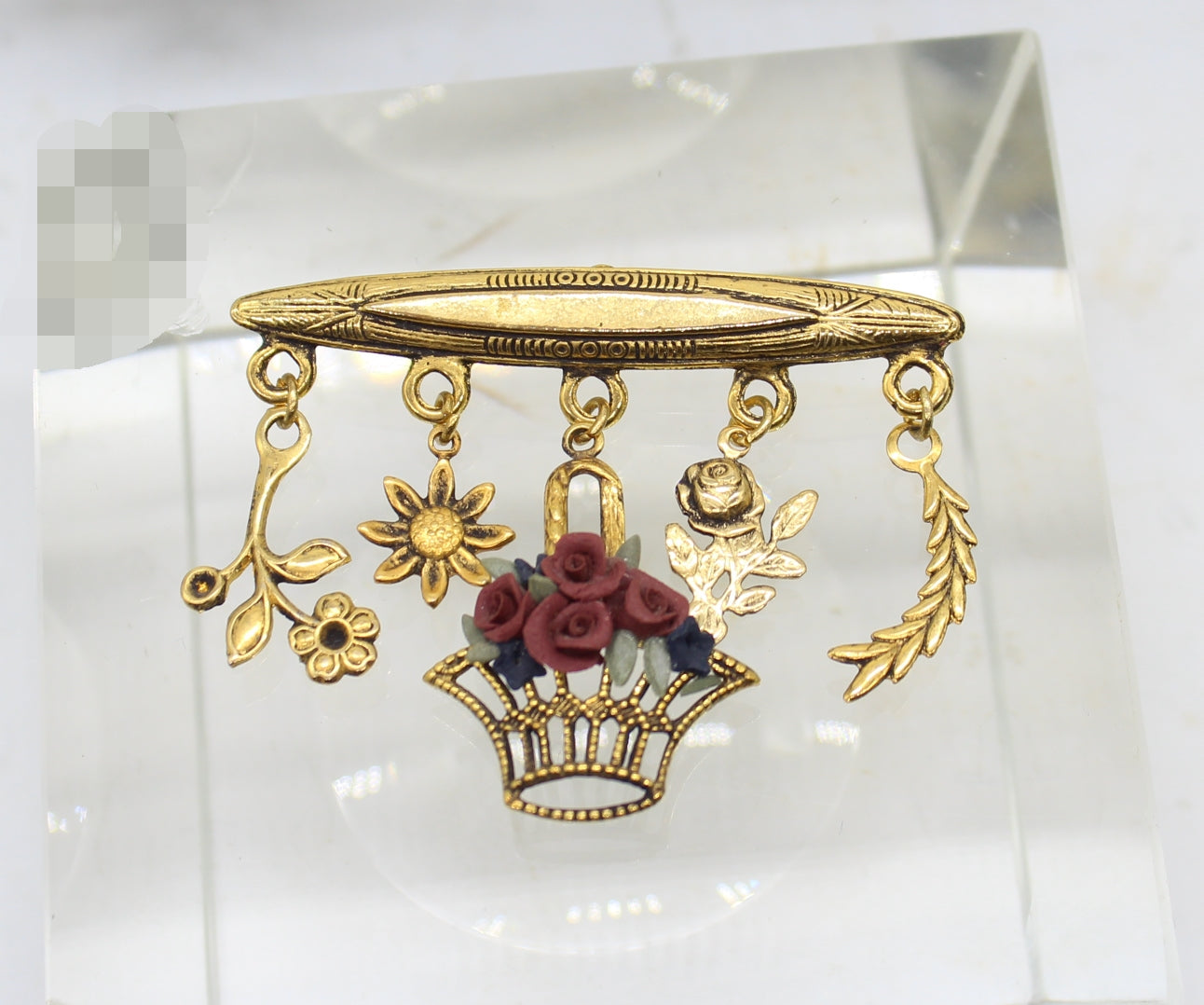 Brooch