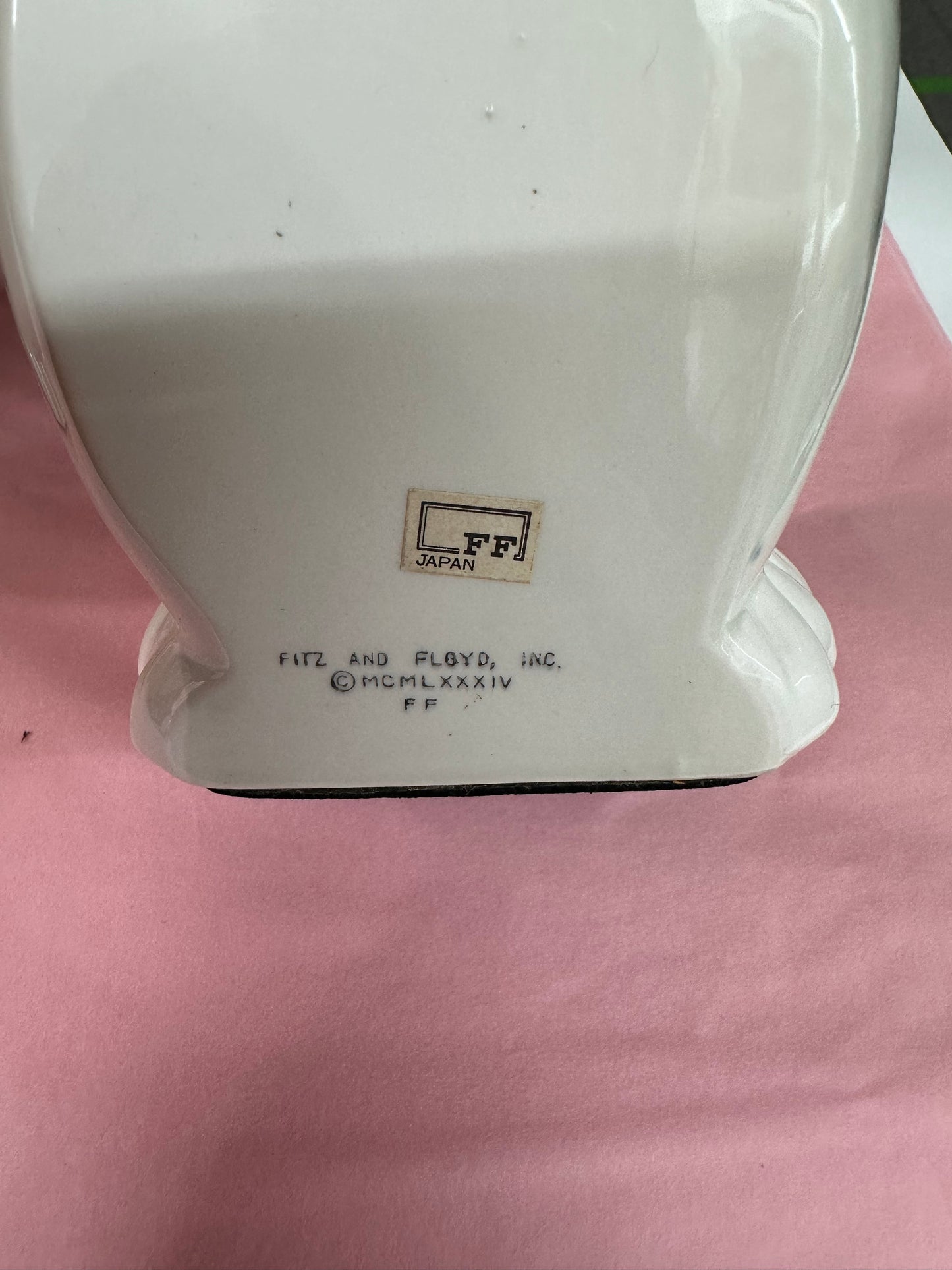 1980s Fitz & Floyd Betty Quacker ceramic bookend, l