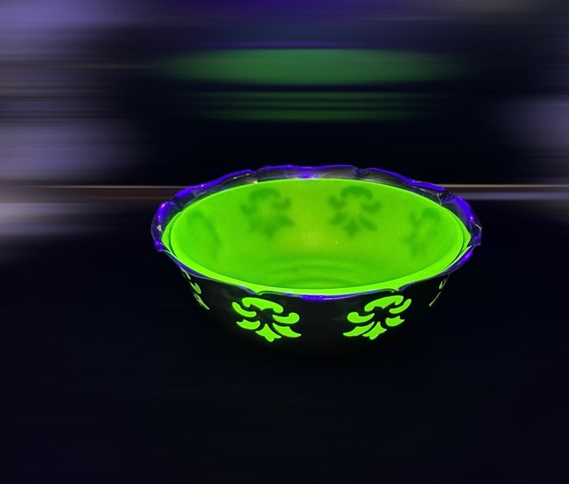 Small yellow uranium glass bowl with epns