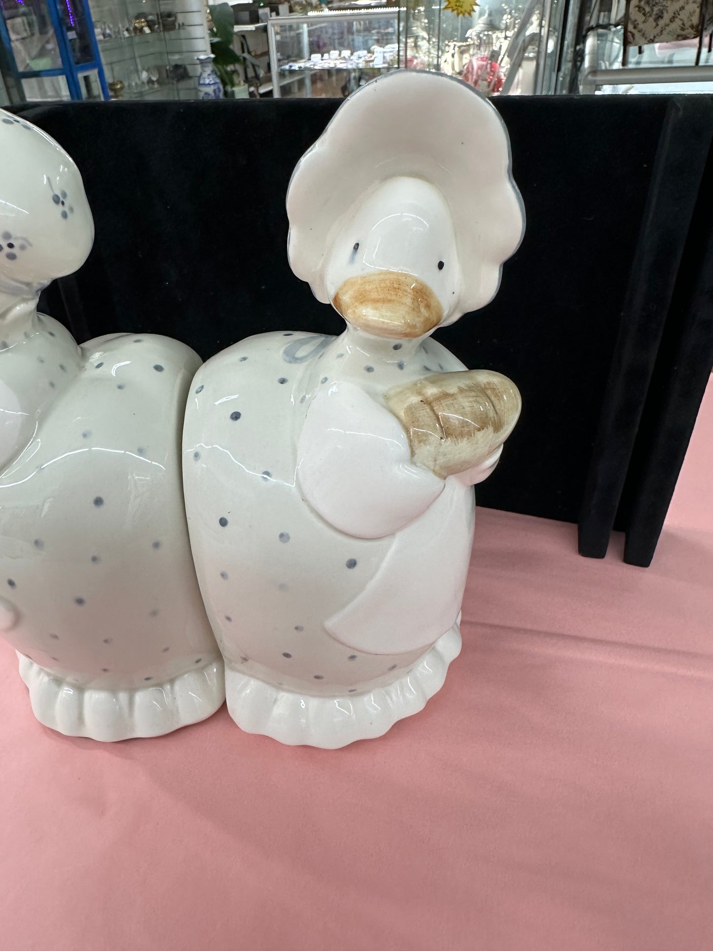 1980s Fitz & Floyd Betty Quacker ceramic bookend, l
