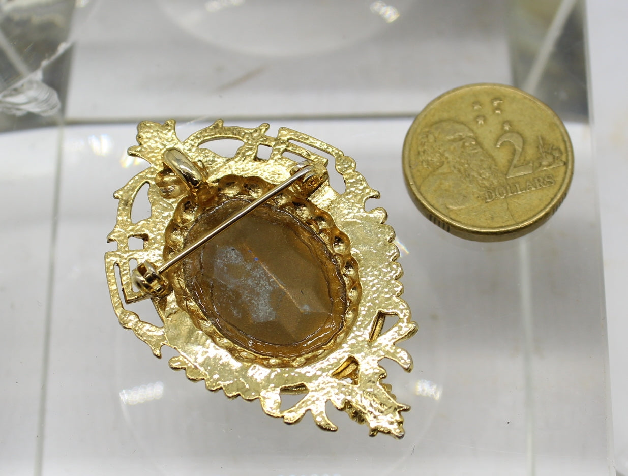 Brooch