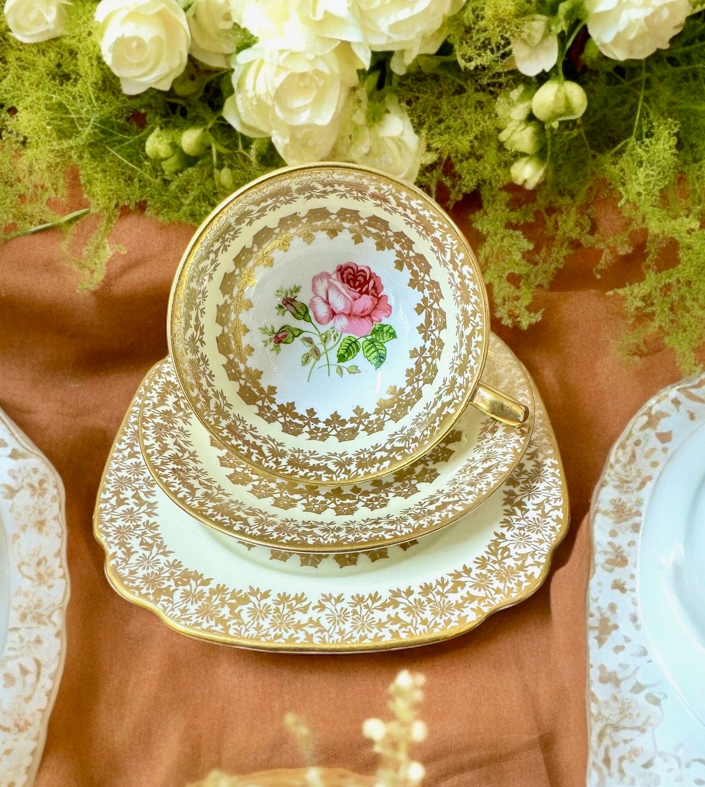 Windsor Tea trio Golden