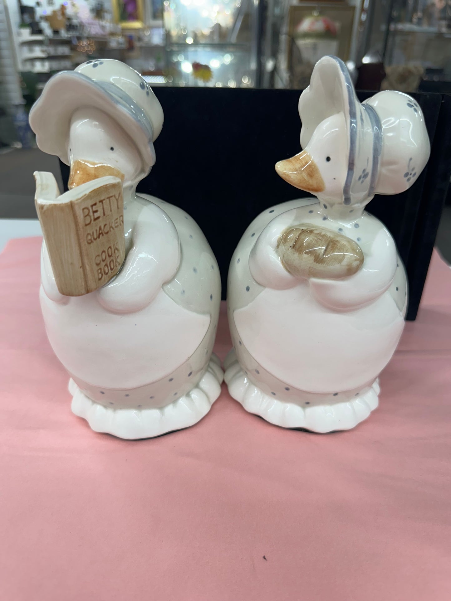 1980s Fitz & Floyd Betty Quacker ceramic bookend, l