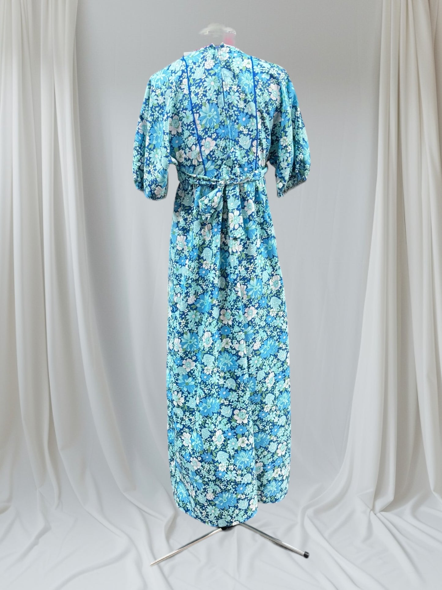 1970s Boho Blue Daisy Print Maxi Dress Tie