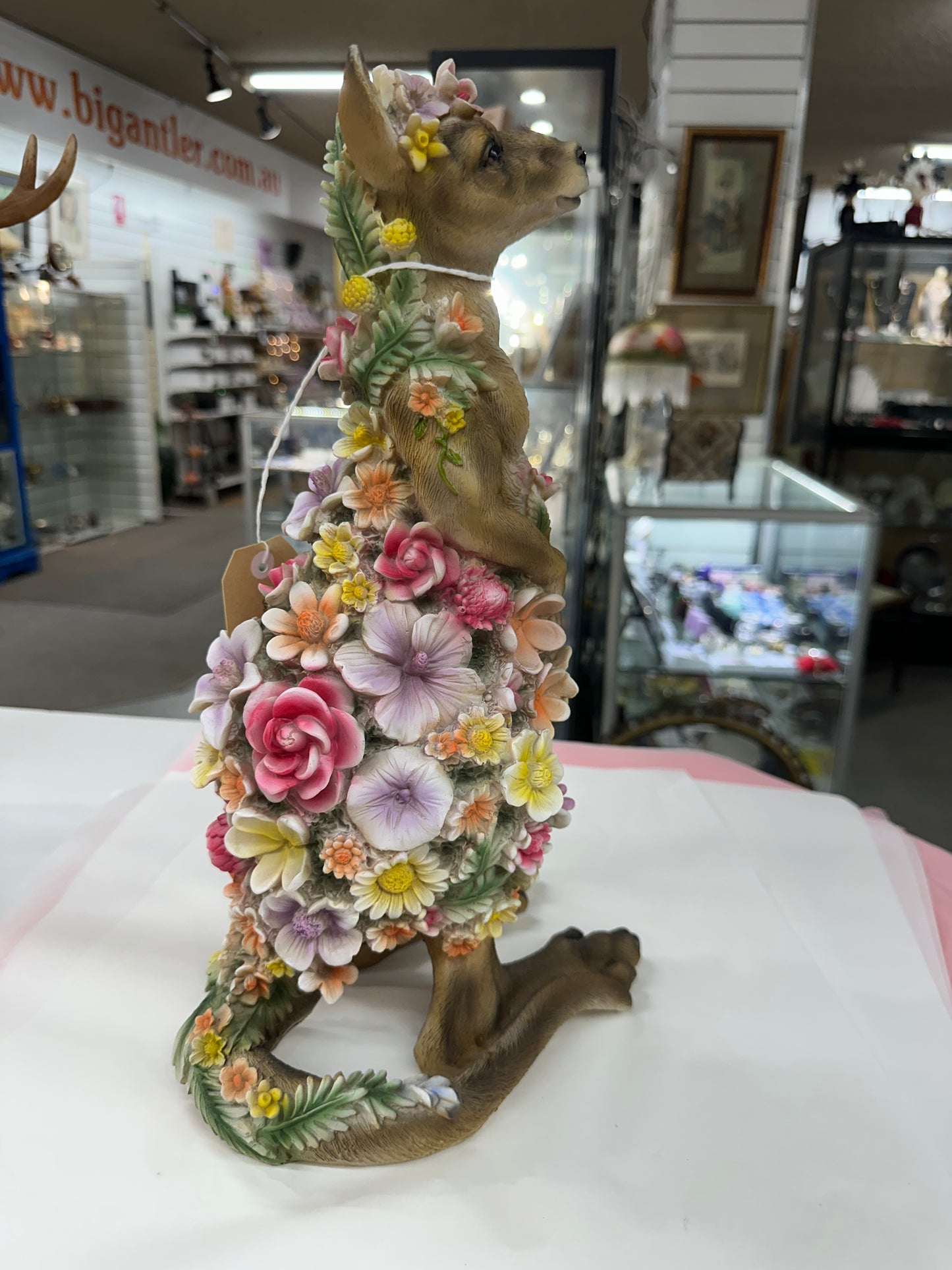 40cm H Kangaroo Joey Floral Design, Ornament Statue, Figurine Garden Sculpture Gift