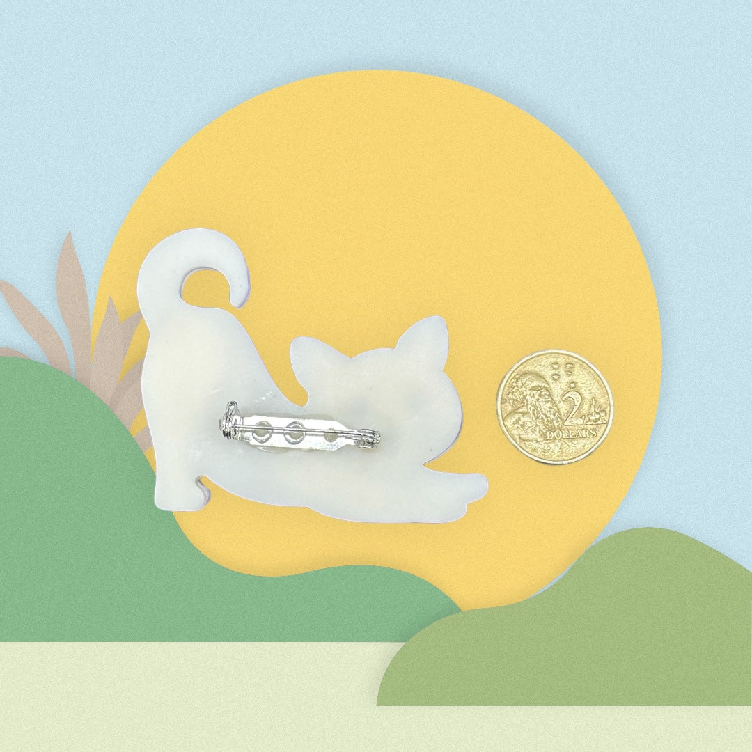 Acrylic white cat brooch