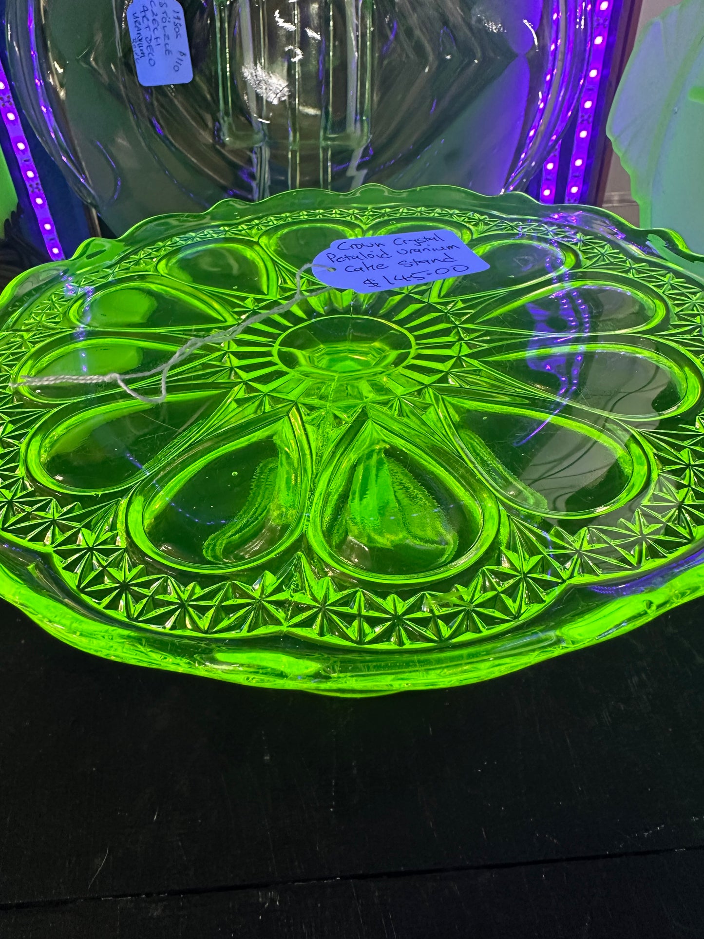 Crown Crystal Petaloid Uranium Cake Stand