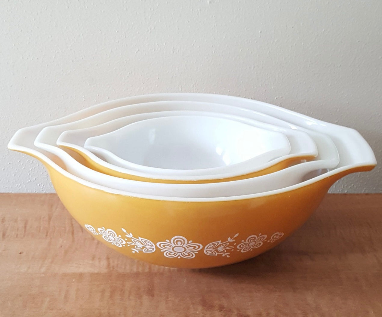 Pyrex Butterfly Gold White Cinderella Mixing Bowl, Nesting Set Of 4