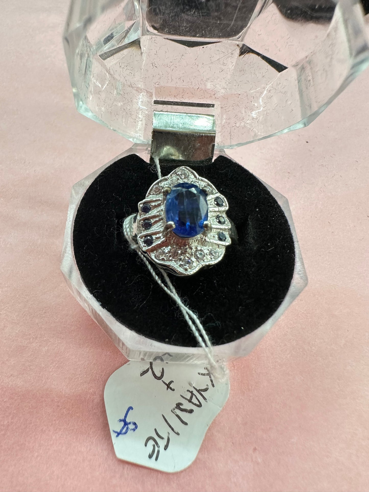 Kyanite +Cubic zirconia. S