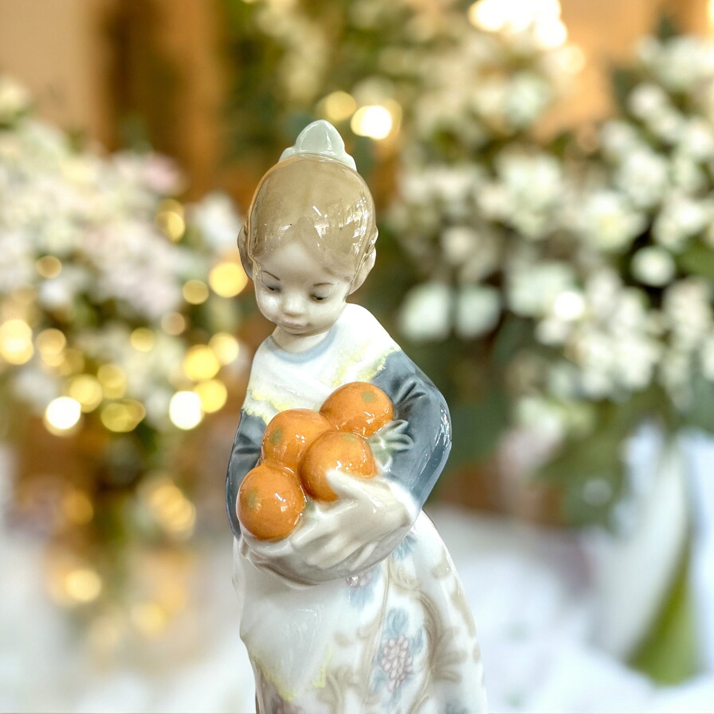 Lladro 4841 Valencia Girl Carrying Basket of Oranges Porcelain, Made in Spain 1973