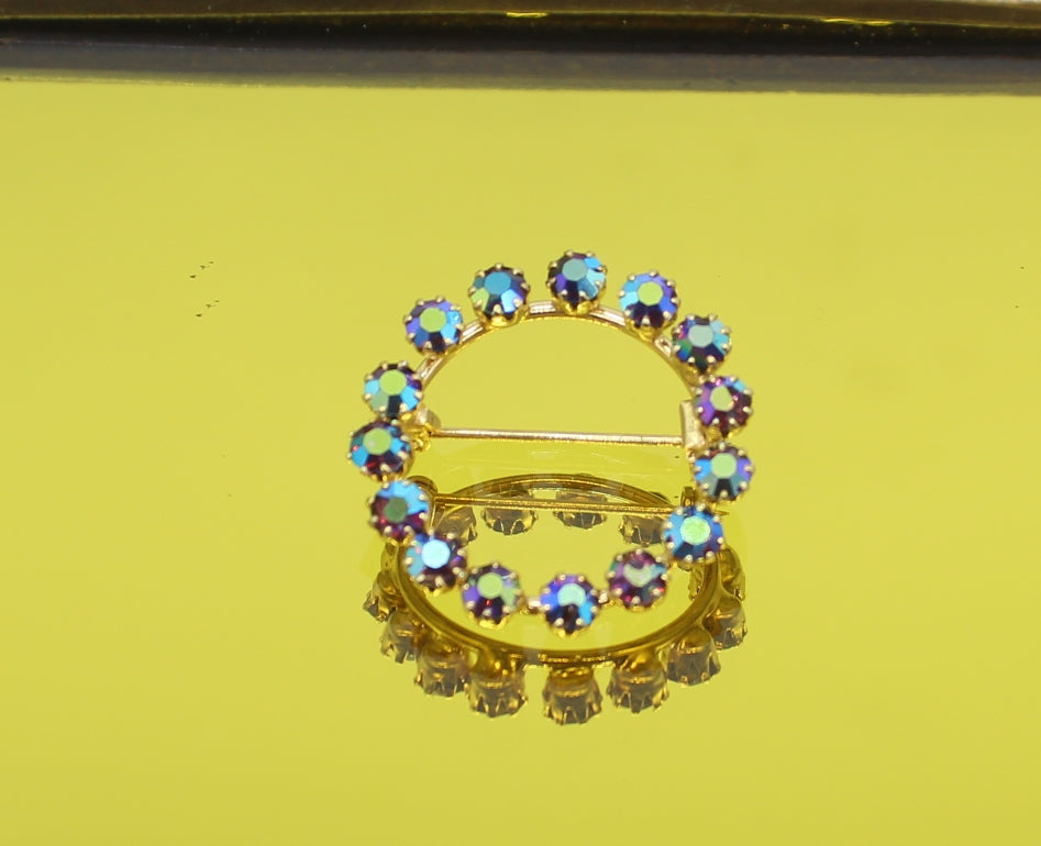 Vintage USA Aurora Brooch