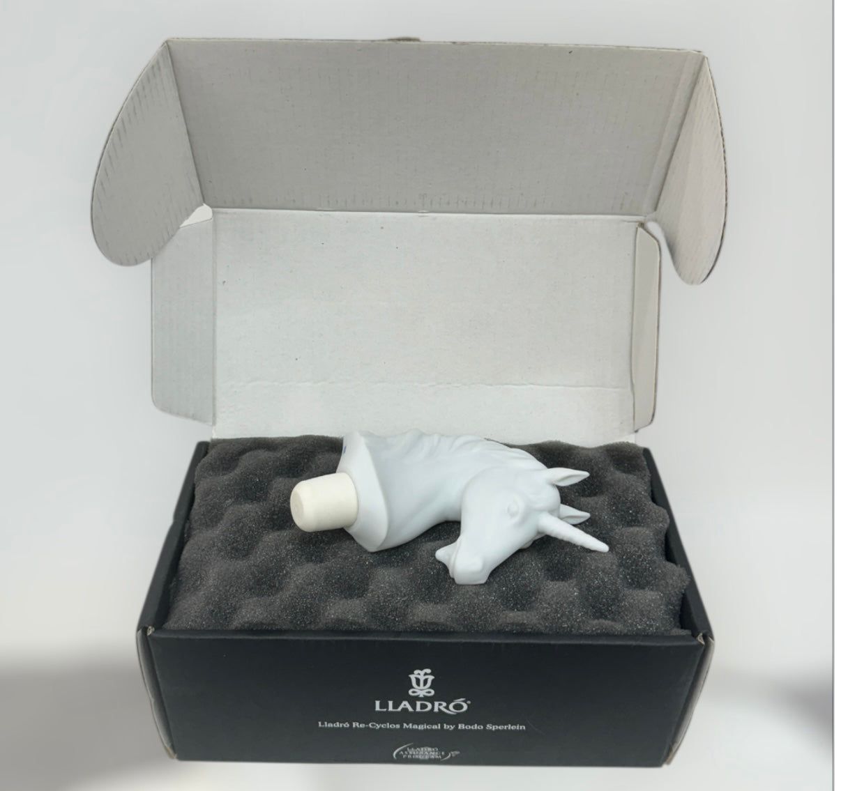 Lladró Porcelain Unicorn Bottle Stopper – Original Box