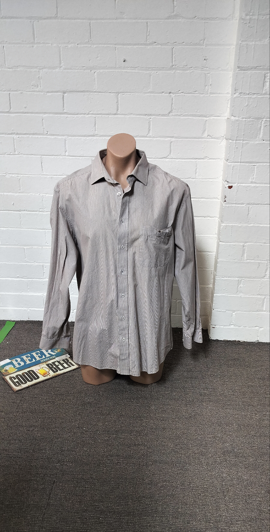 Mens l/s RM Williams striped shirt. Size- XL.