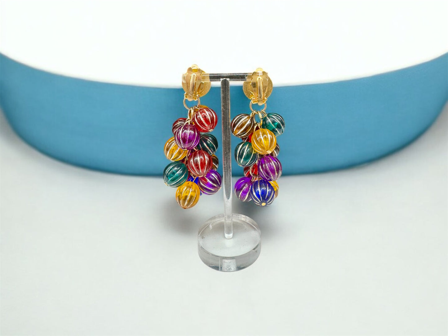 Vintage multicolour ribbed bead dangling clip on earrings