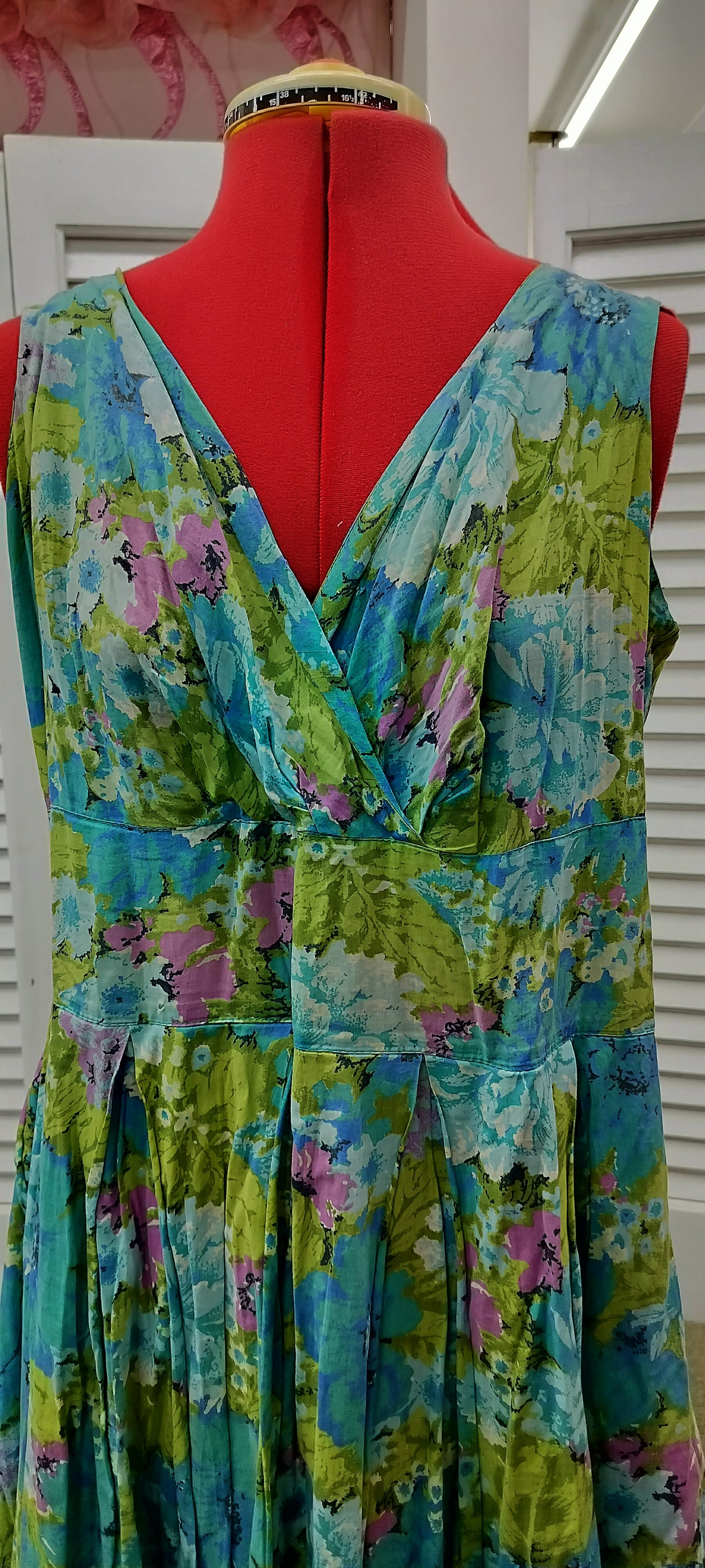 Lazy Bones cotton voile dress. Gorgeous print, day wear. Size- XL.