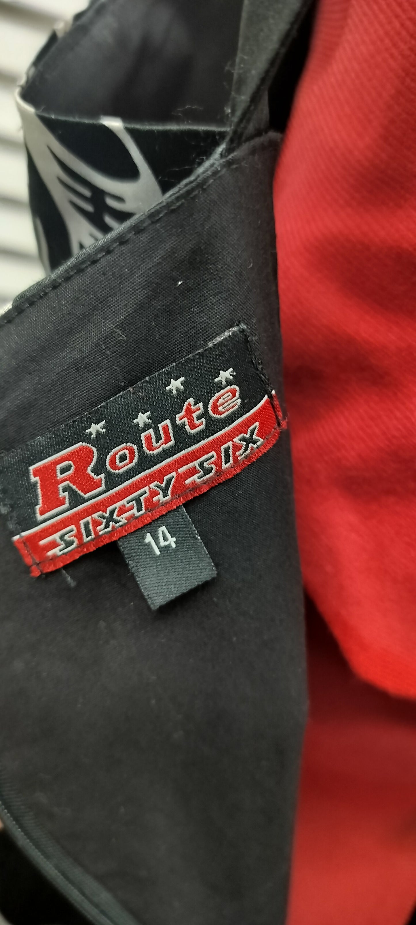 Route 66 stain bows dress. Tuille underskirt. Size-14.