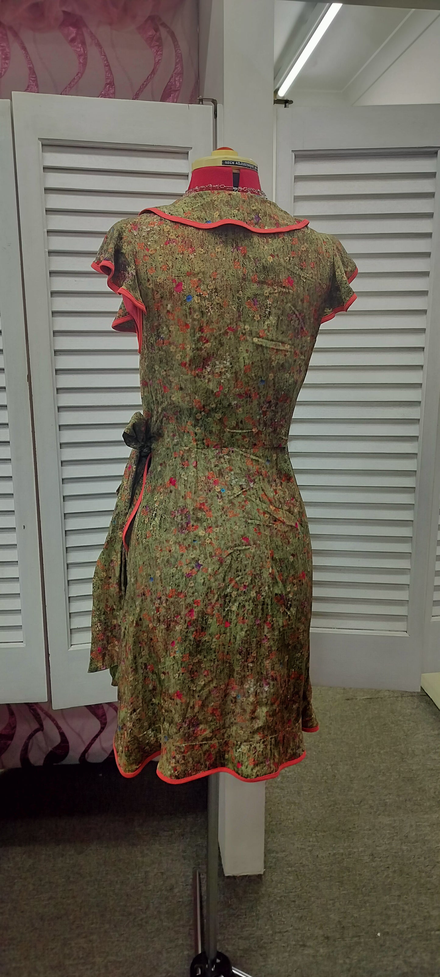 Cute Alannah Hill label wrap-around,tie belt. Size-10