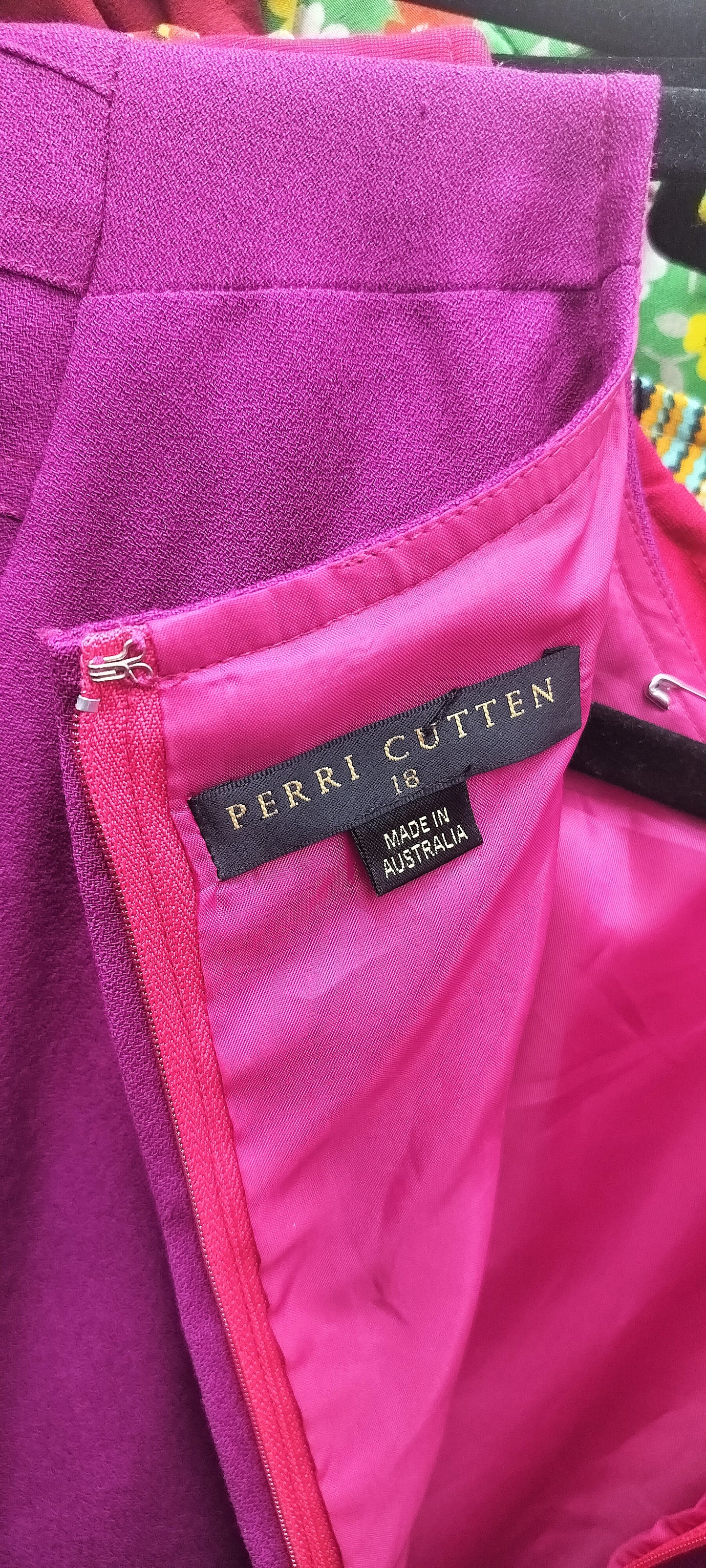 Perri Cutten cerise wool s/s dress. Size -18.