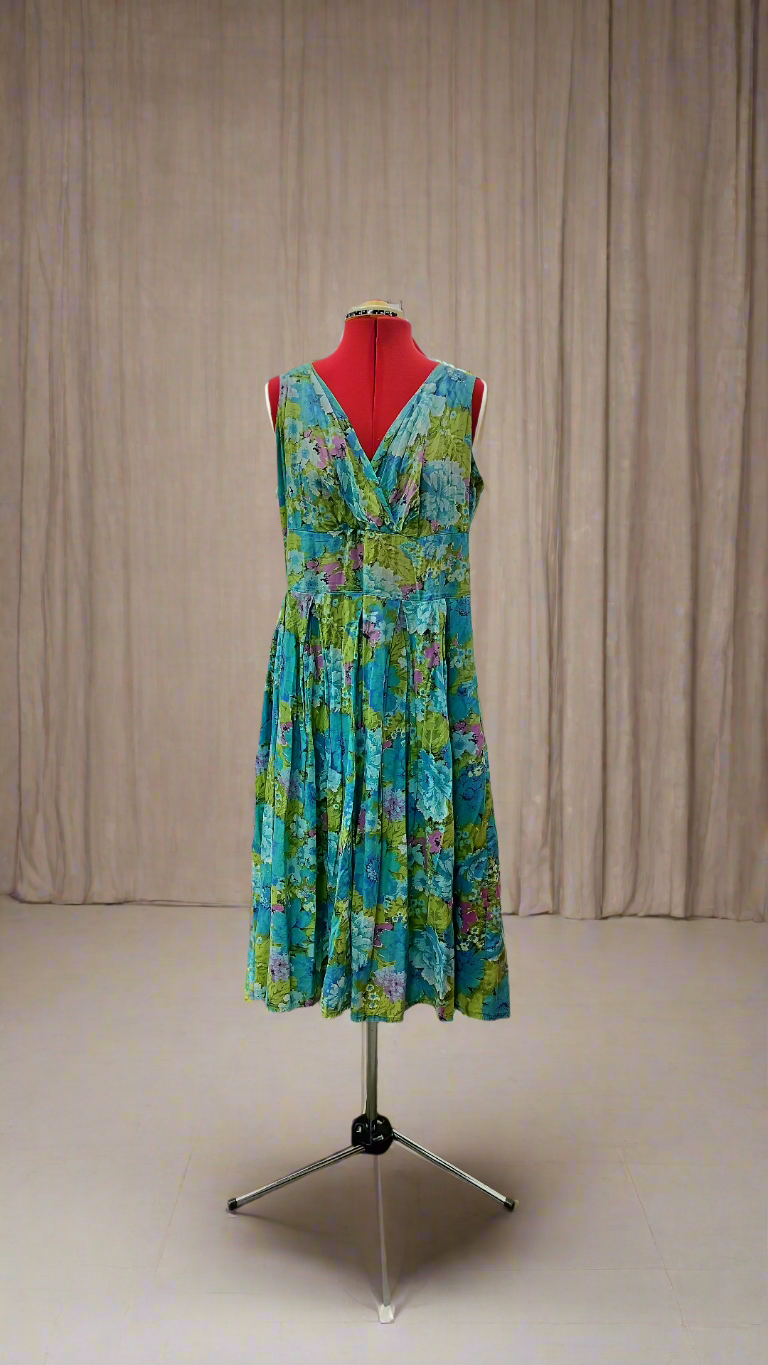 Lazy Bones cotton voile dress. Gorgeous print, day wear. Size- XL.