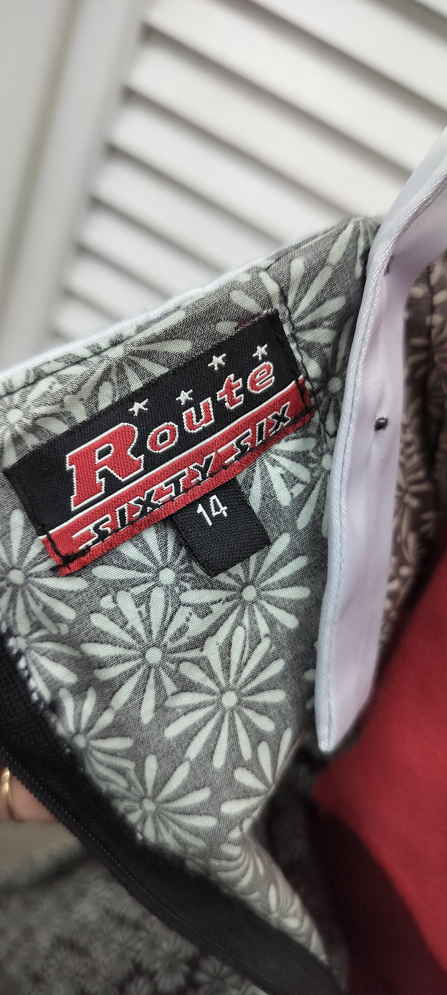 Route 66 cotton + satin pinup, 50's style vintage , daisy print dress. Size-14.