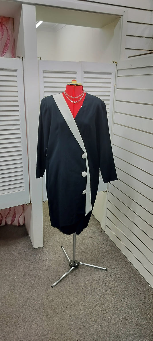 Jaki K label ,Sydney,Black & White 80's style dress. Size- Large.