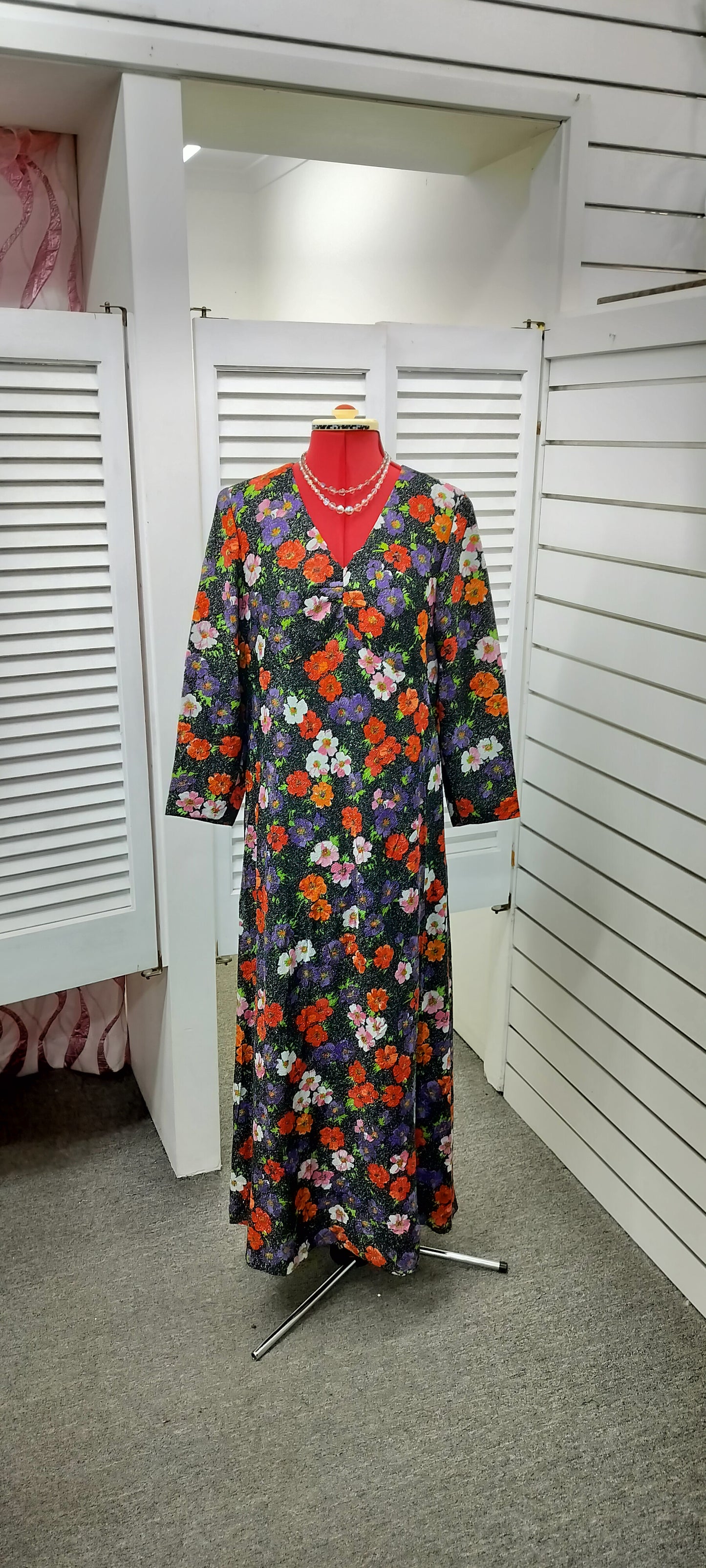 Lurex Floral 1970's Hostress dress, maxi length. Size- M-L.