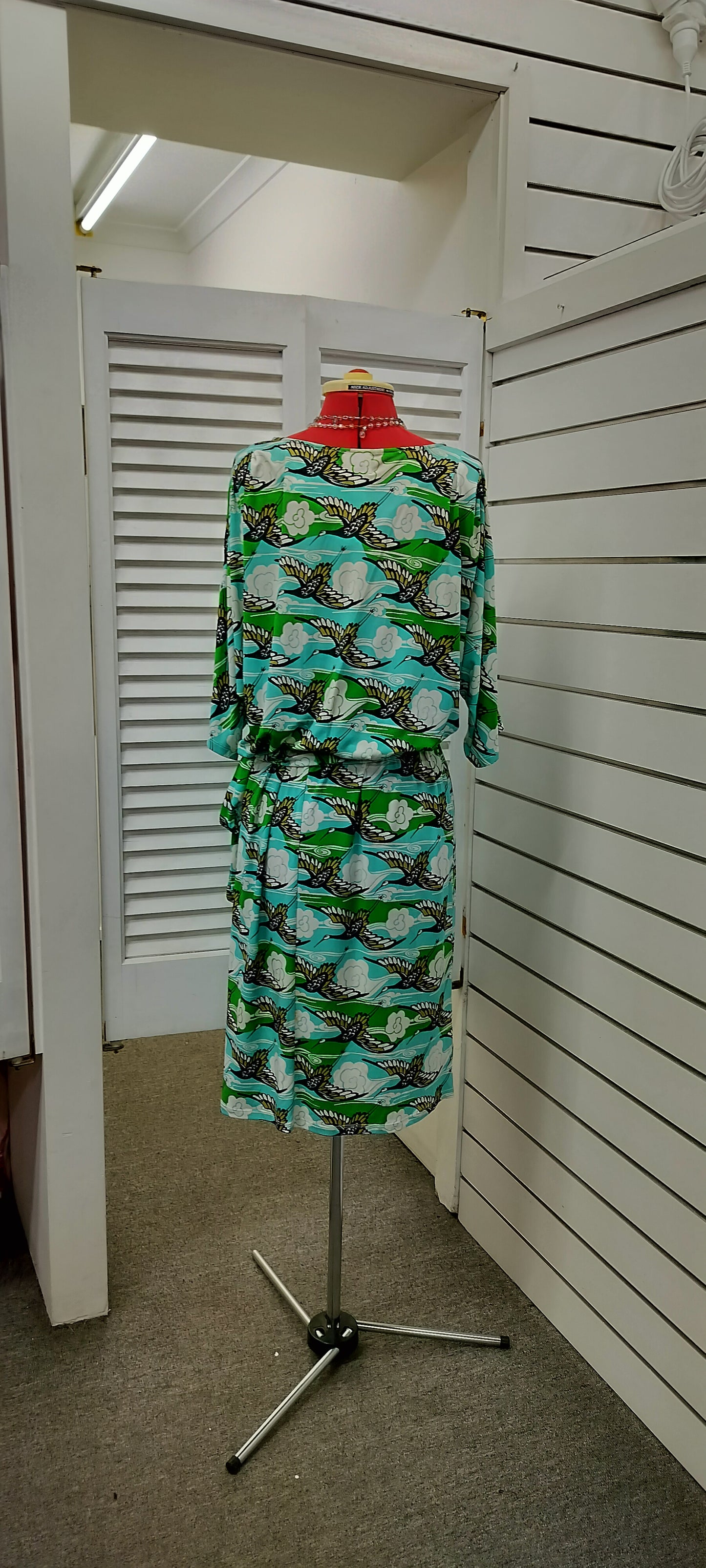 Gorgeous Leona, aque + green with black cranes dress, with belt along. Size-14.
