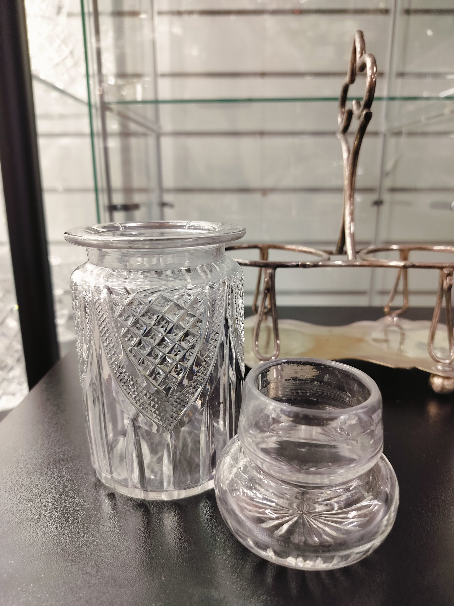 Crystal salt and pepper set with the holder.