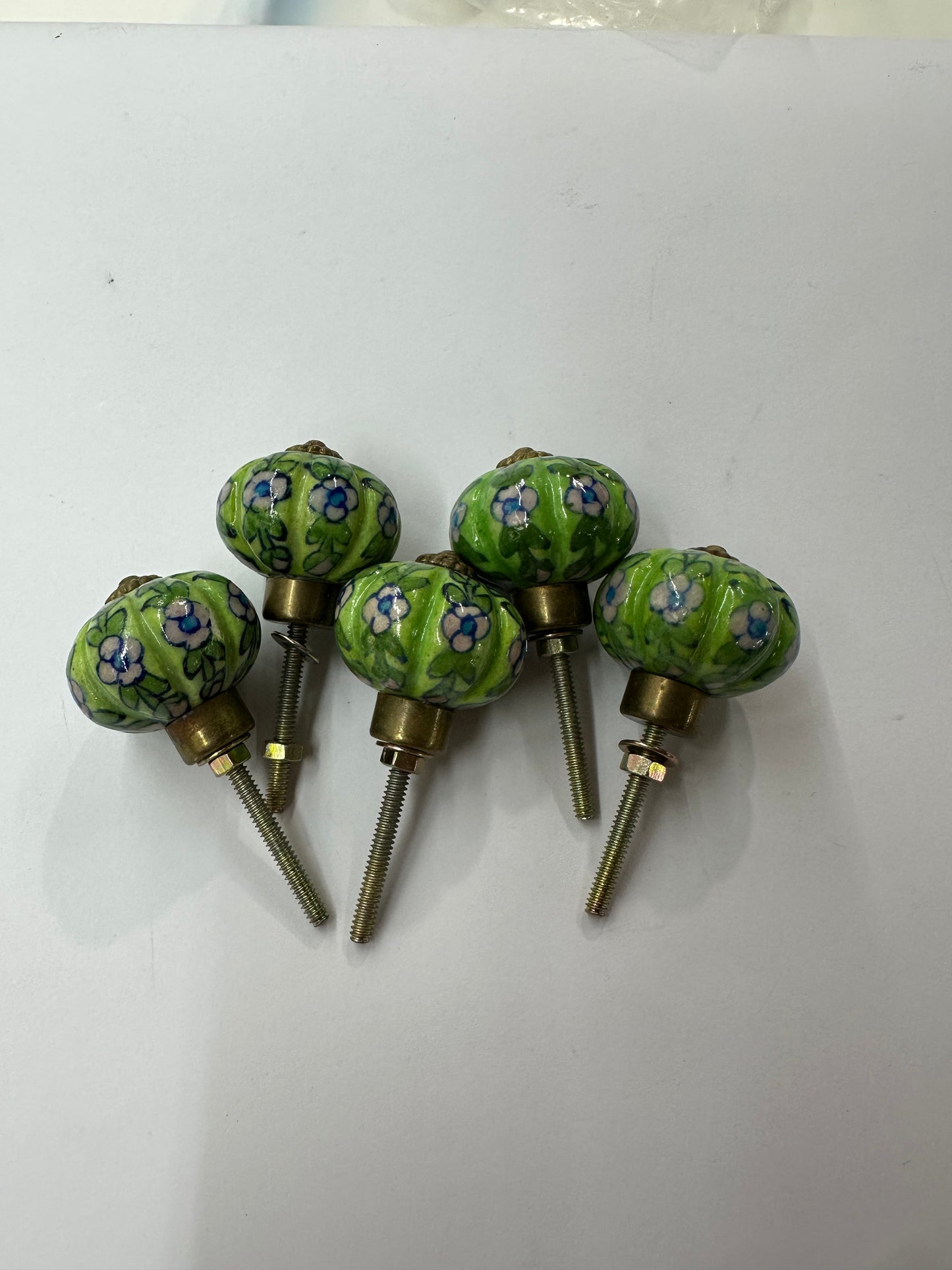 5x Enamelled draw knobs