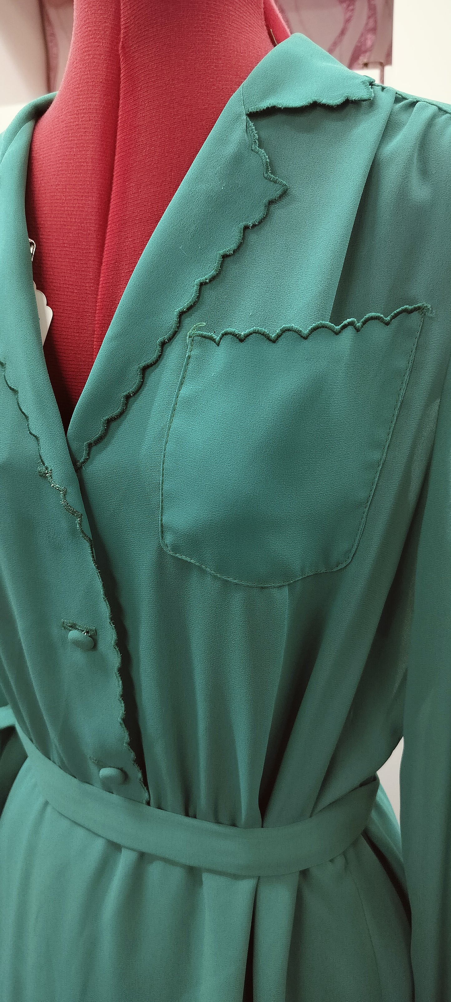 Green Polyester day dress,42 bust size.