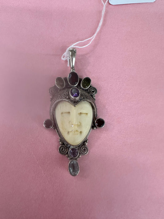 Vintage Pedant, 925 Sajen Sleeping Princess , Hand-carved , Amethyst, Garnet+peridot