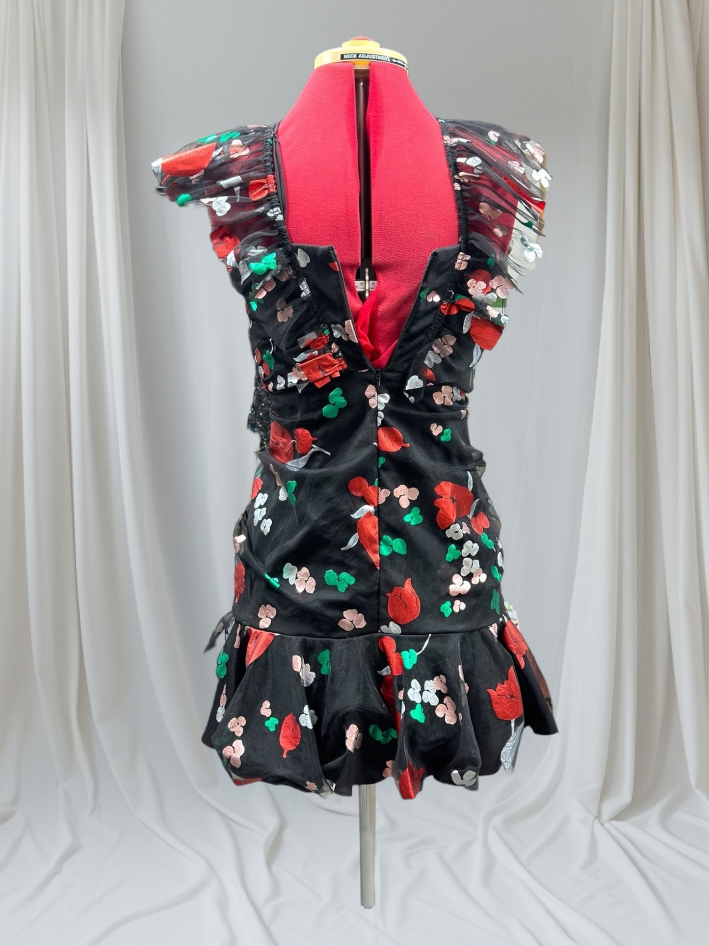 Alice and Call Designer Dress Balck Red Green Silver , size 6