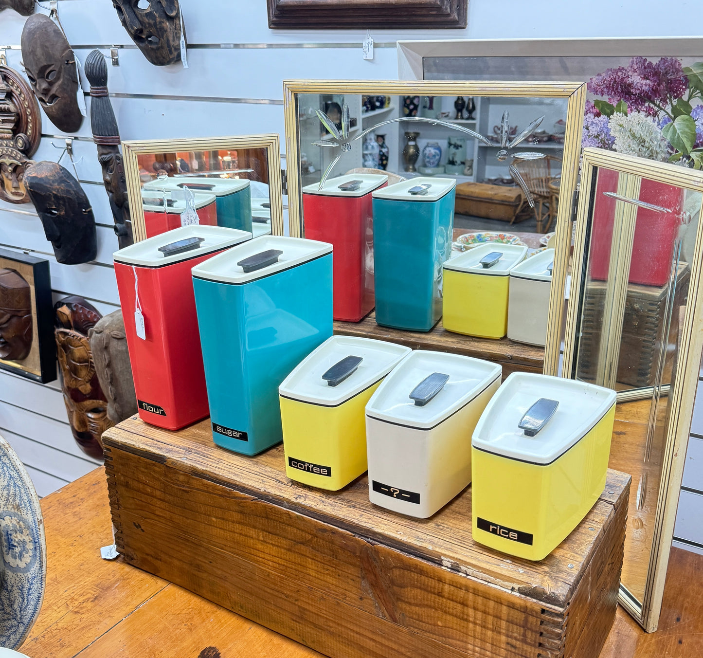 4P Retro Canister,