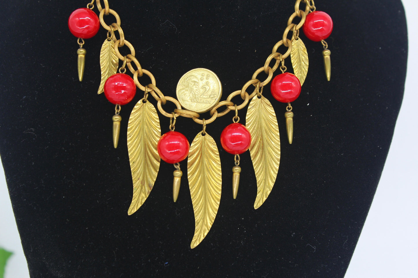 1940's Leaf & Bead Vintage Necklace
