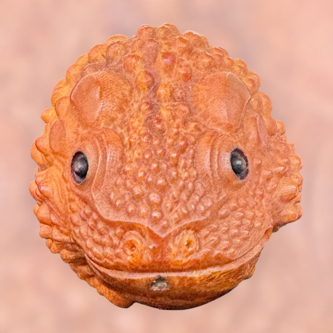 Olive Nut Carved 3 Legged Toad Statue,garden decor