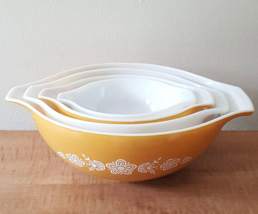 Pyrex Butterfly Gold White Cinderella Mixing Bowl, Nesting Set Of 4