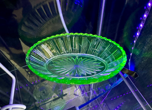Uranium oval bowl
