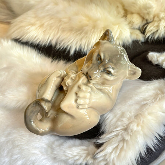 lion cub by knud kyhn 1966 for Royal COPENHAGEN 2596