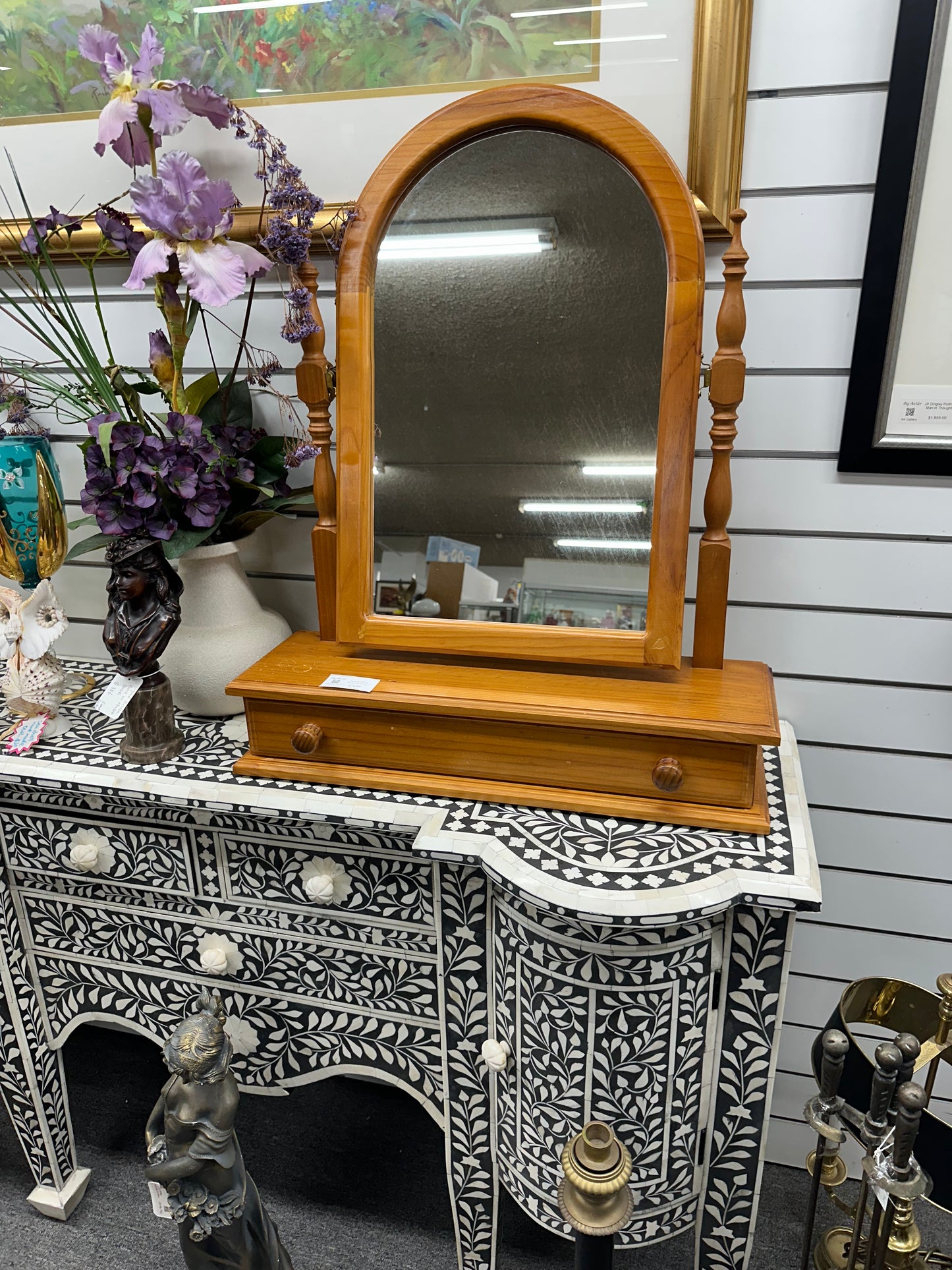 Gentleman’s Shaving Mirror