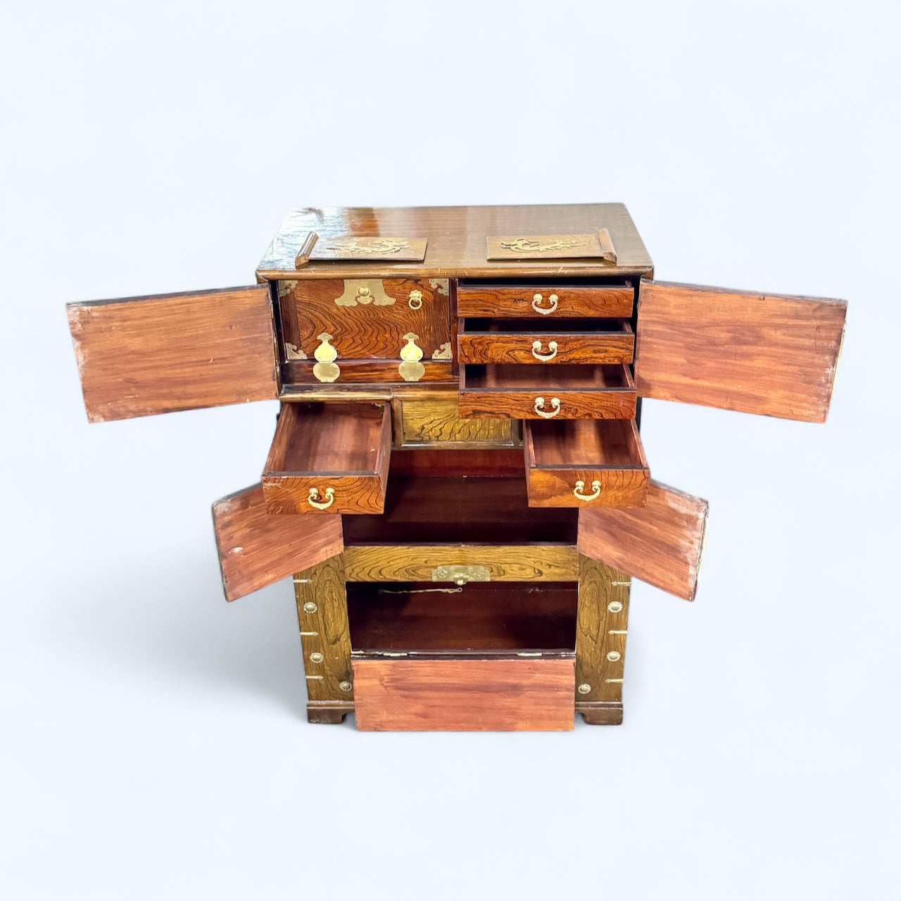 Vintage Korean Chest (Bandaji) – Rare Collectible