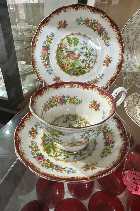 Royal Albert Chelsea Bird Trio