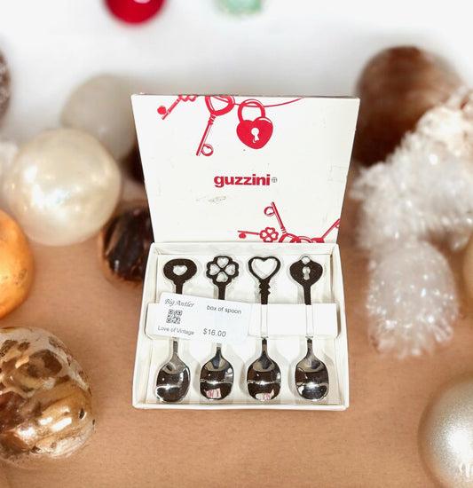 Boxed spoons