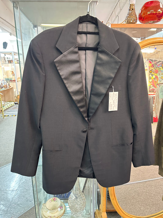 Vintage Black Formal Jacket – Satin Peak Lapels – André’s American Tailors – Melbourne , 40”