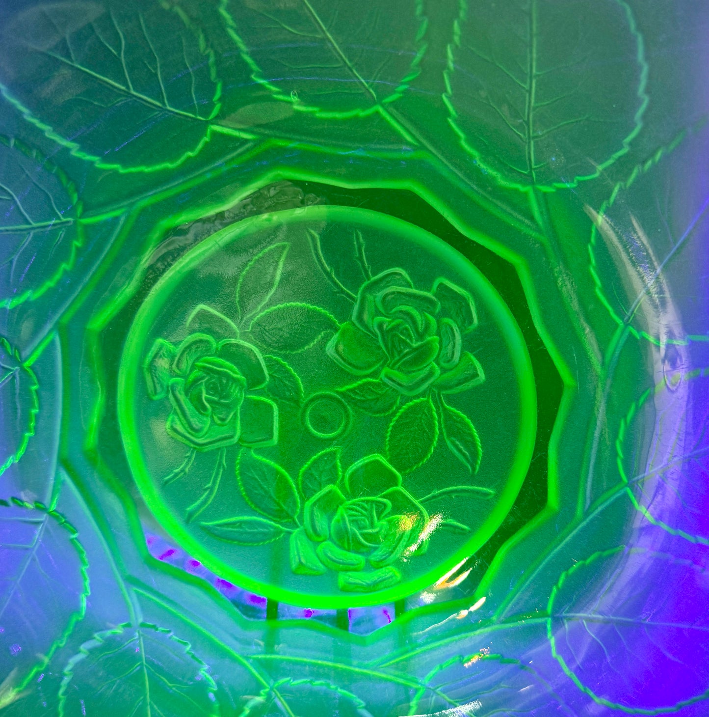 Vintage Bagley uranium plate 26cm