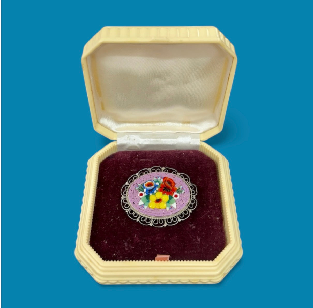 Vintage Casecraft Jewellery Box, Ivory Quilted Plastic Trinket Box, Velvet Interior, Made in Australia