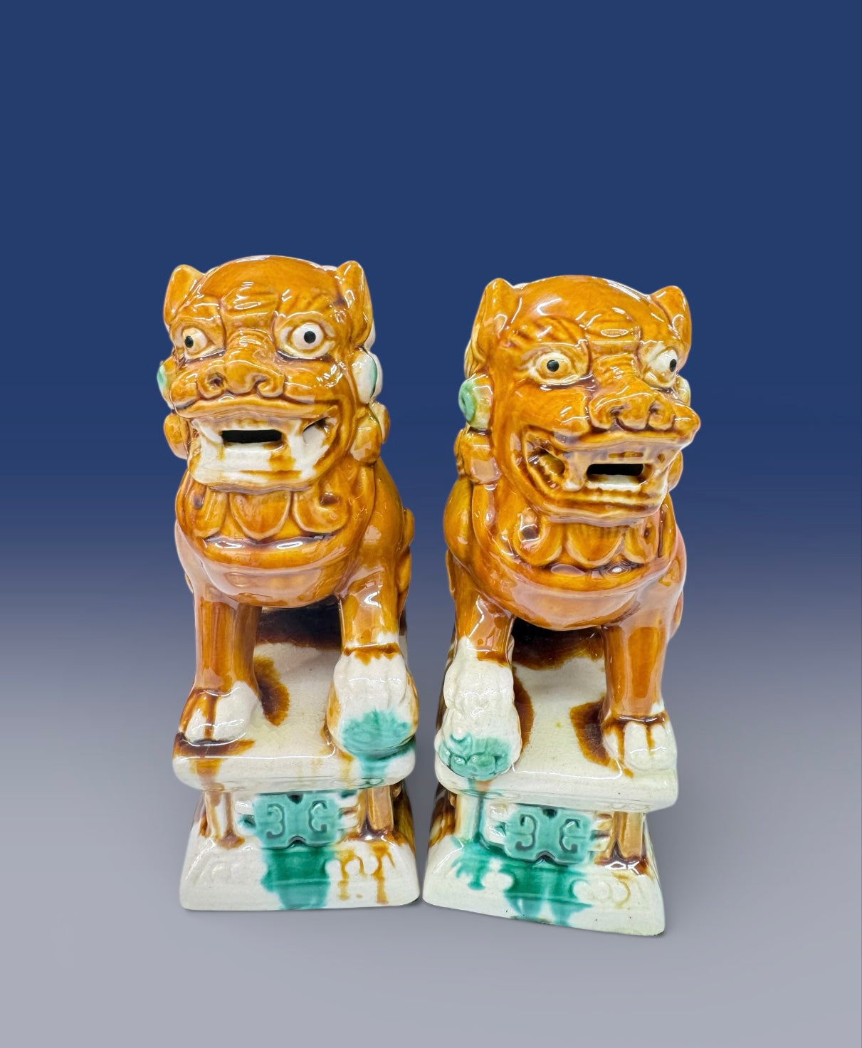 Vintage Chinese Foo Dogs – Ceramic Guardian Lions (Pair)