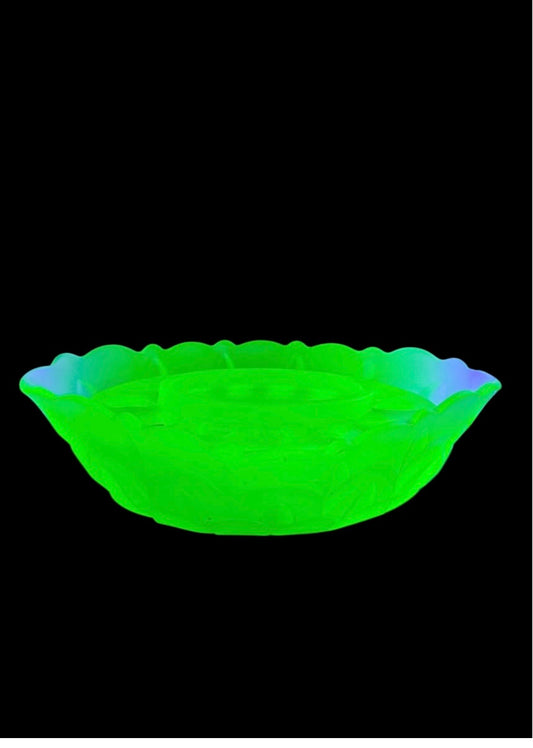 1930’s Art deco uranium bowl with matching frog