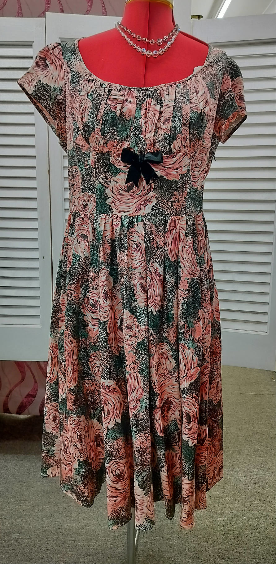 Pink Roses Pinup Couture, cotton vintage style.