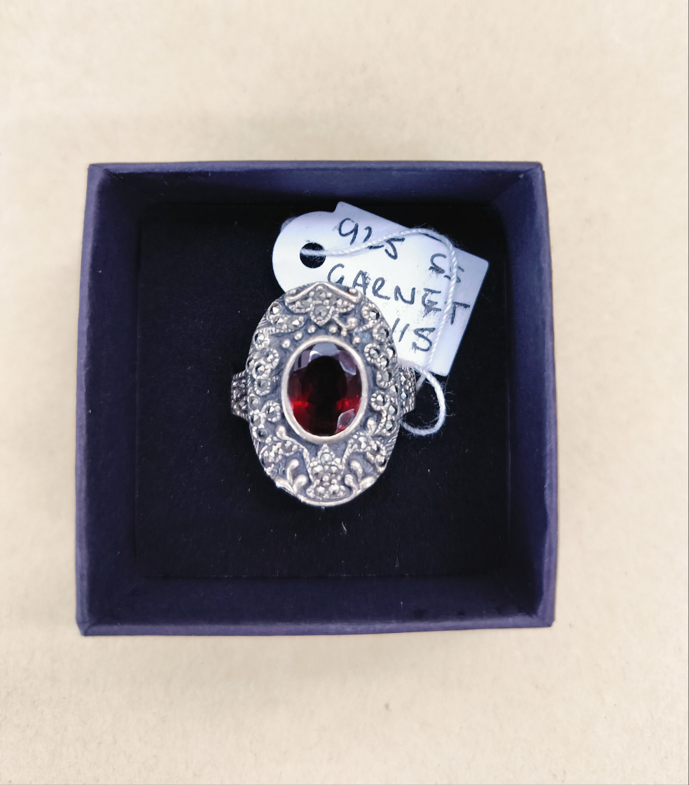 925 sterling silver + Garnet. Size - 18